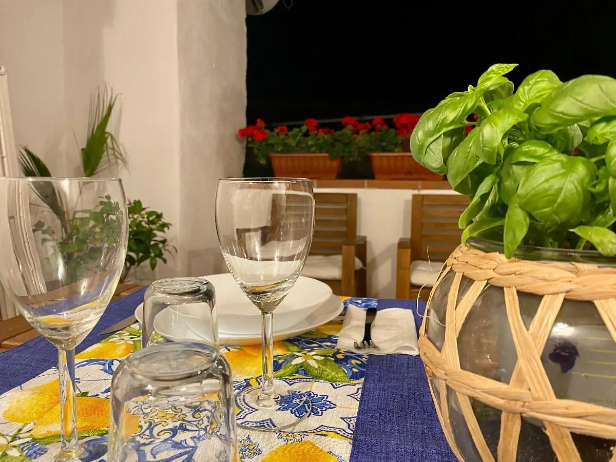 Casa Con Terrazzo In Centro Apartment Naples