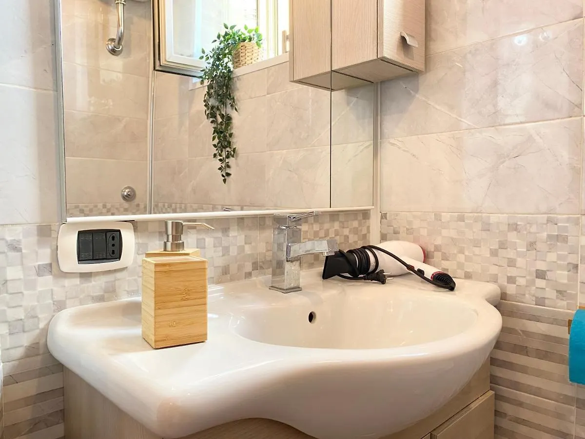 Casa Con Terrazzo In Centro Apartment Naples 0*,